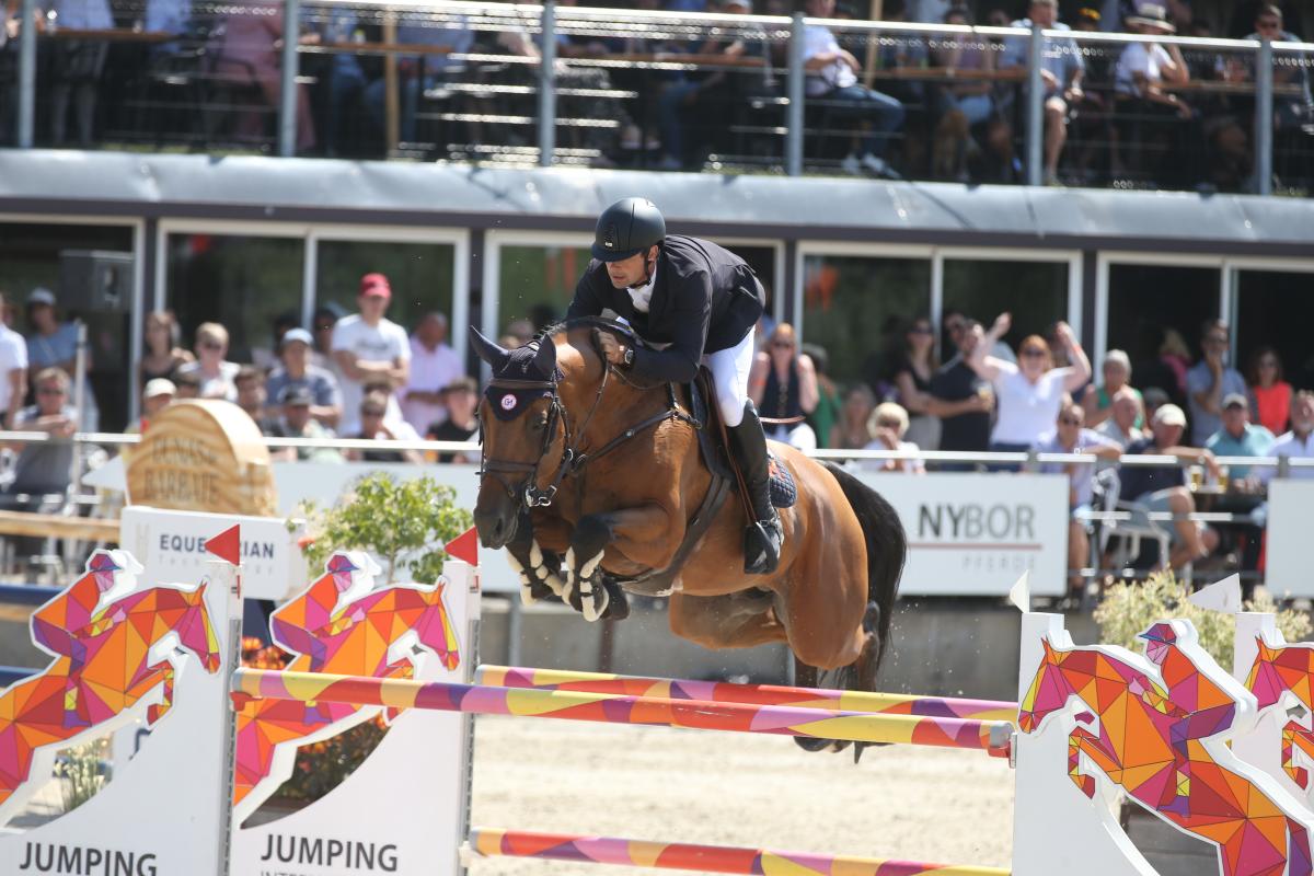 Kavinsky jumping Courrière